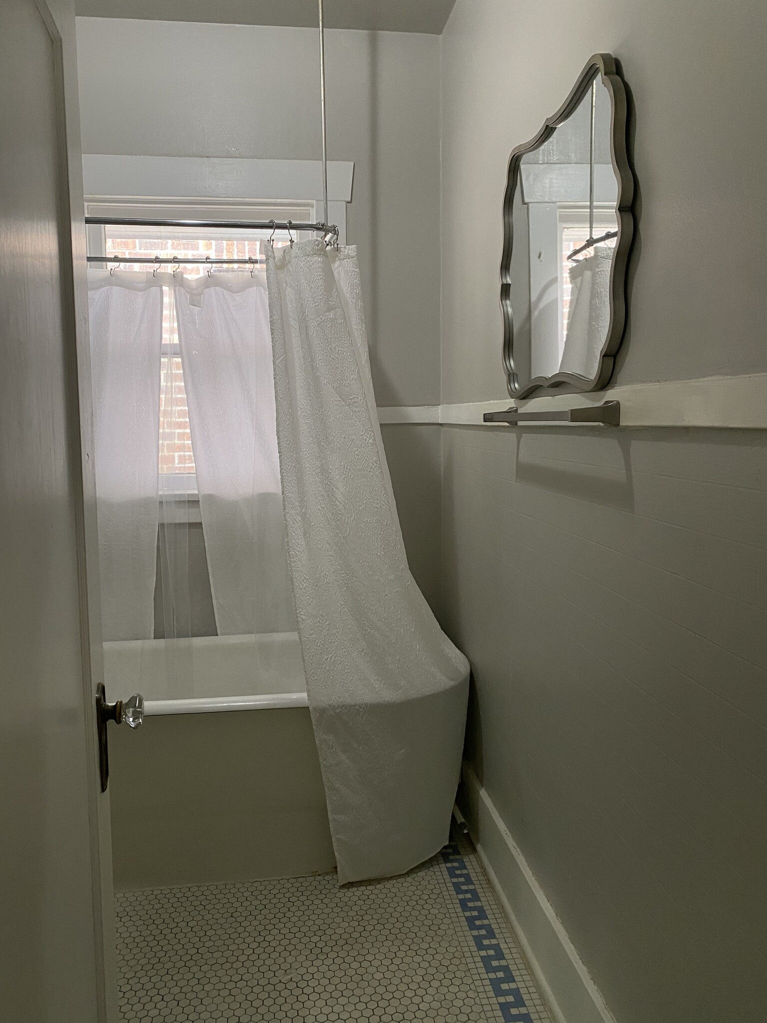 Claw Foot tub with shower - 812 Branard St