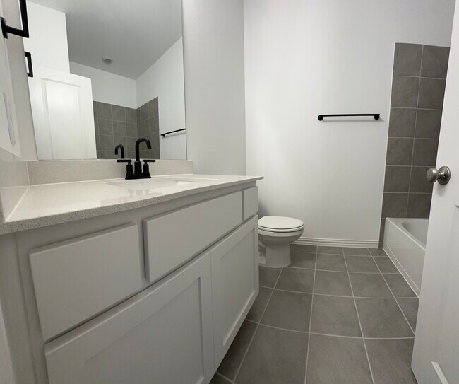 Building Photo - 6226 Baritone Ct
