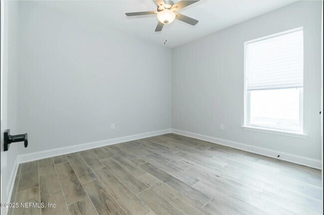 Building Photo - 39 Stansbury Ln