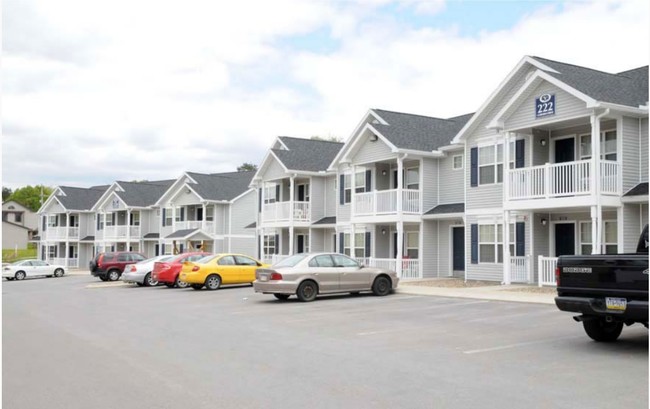 Building Photo - Stone Crest Apartments