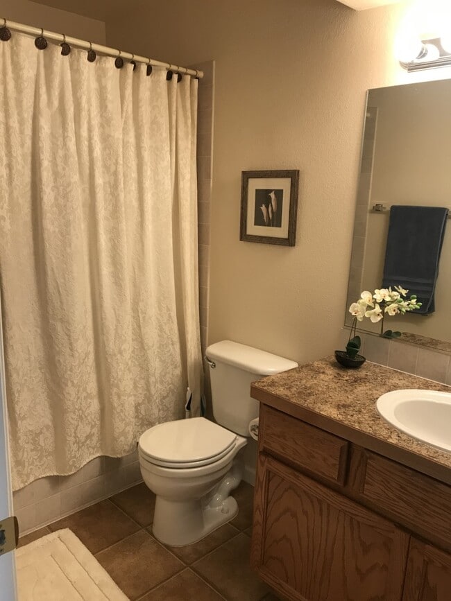 Building Photo - 138 Beacon Way