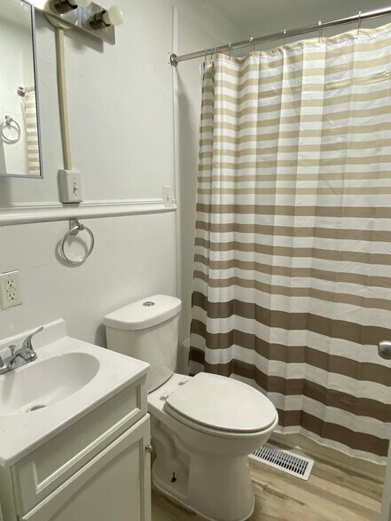 Building Photo - 1513 Alabama St