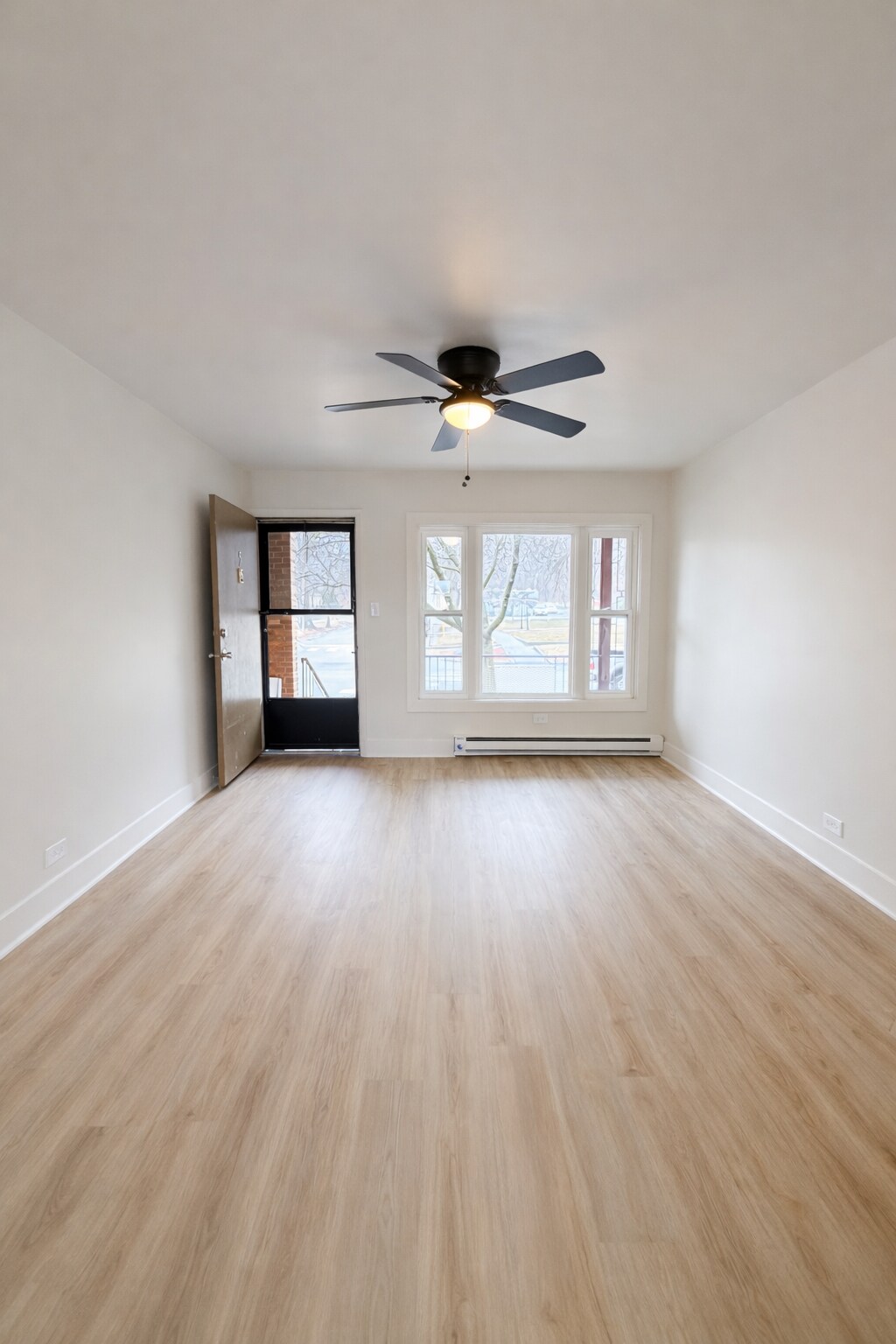 Building Photo - 11043 S Longwood Dr