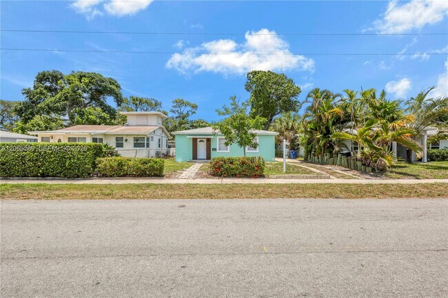 Building Photo - 809 SW 17th St