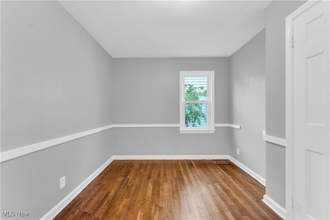 Building Photo - 22750 Tracy Ave