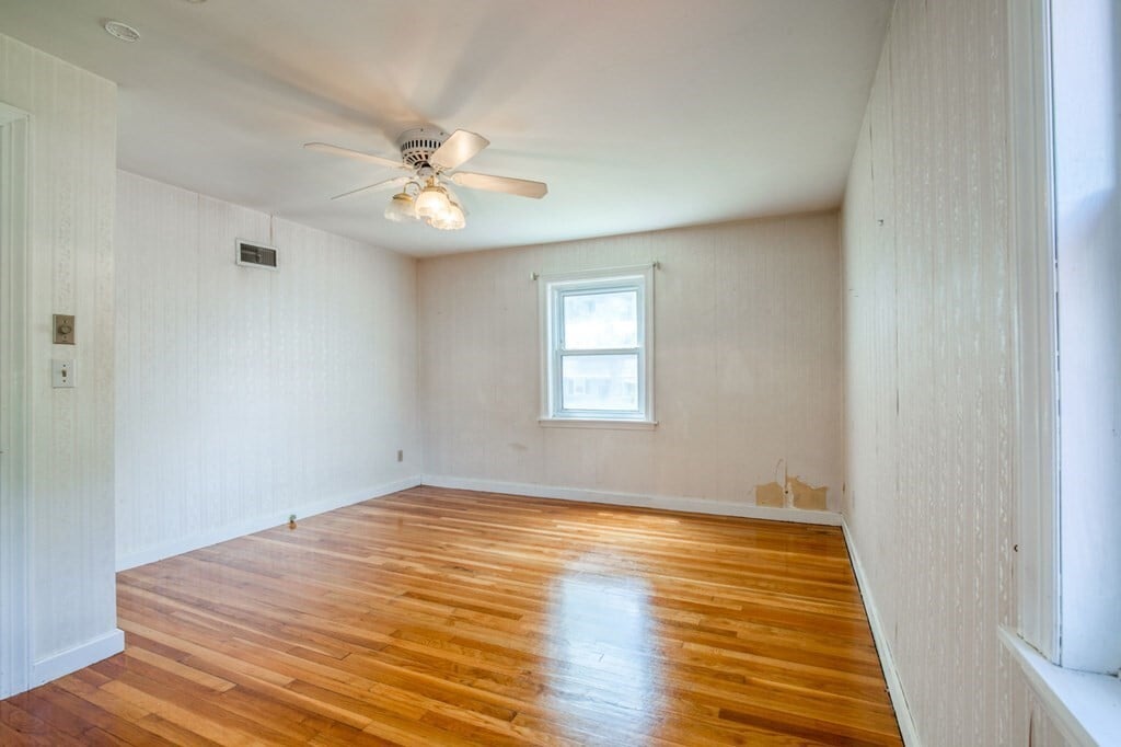 Building Photo - 485 Hamilton St
