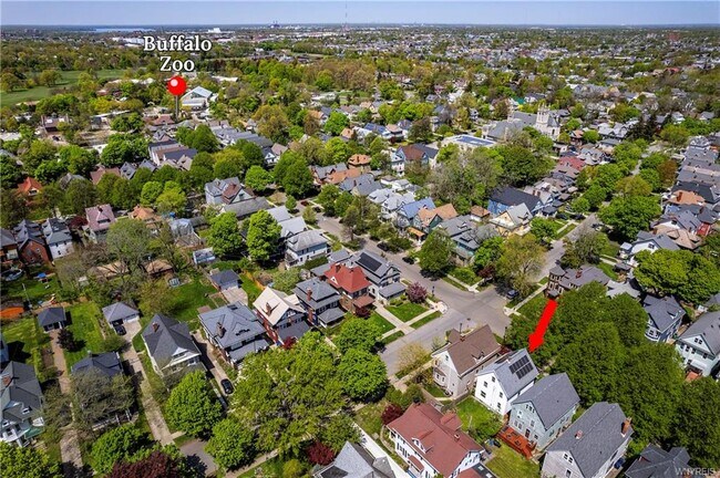 Building Photo - 95 Russell St