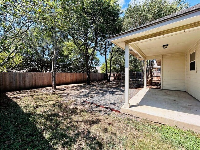 Building Photo - 468 Clarence Ct