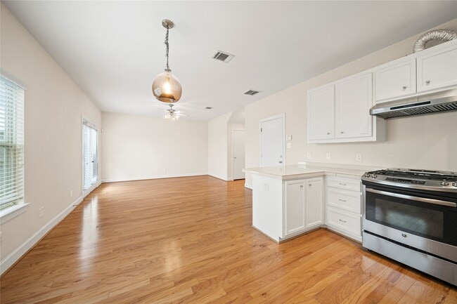 Building Photo - 3726 Main Poplar Dr