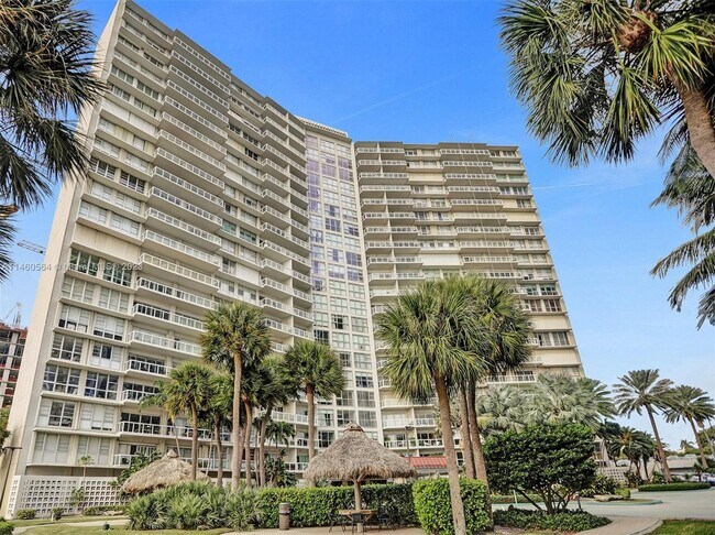 Building Photo - 2451 Brickell Ave