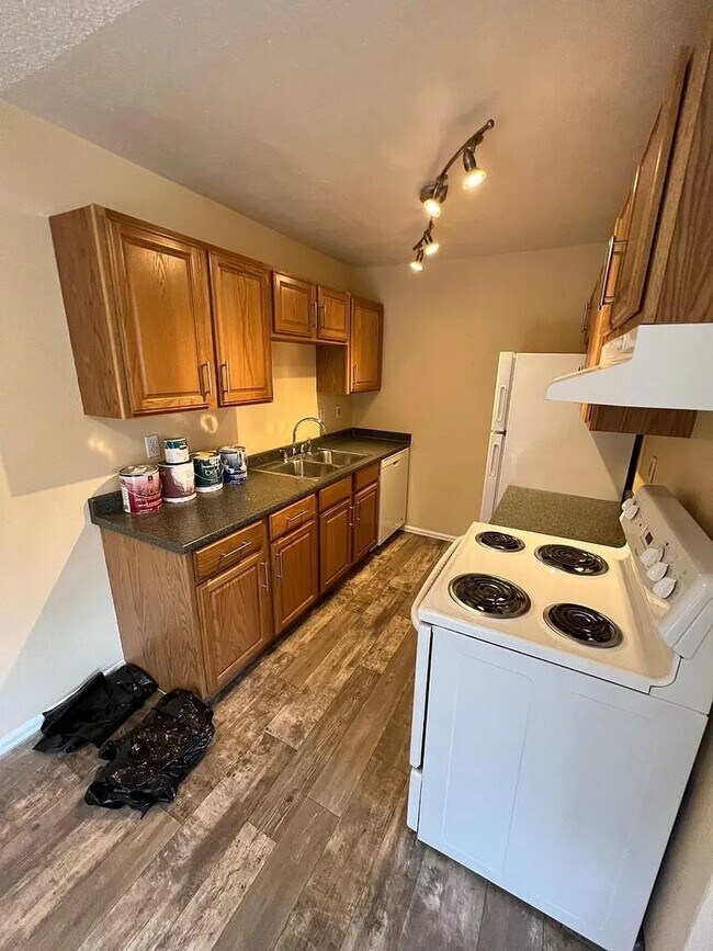 Building Photo - 2 Bedroom South Boulder Condo Available fo...