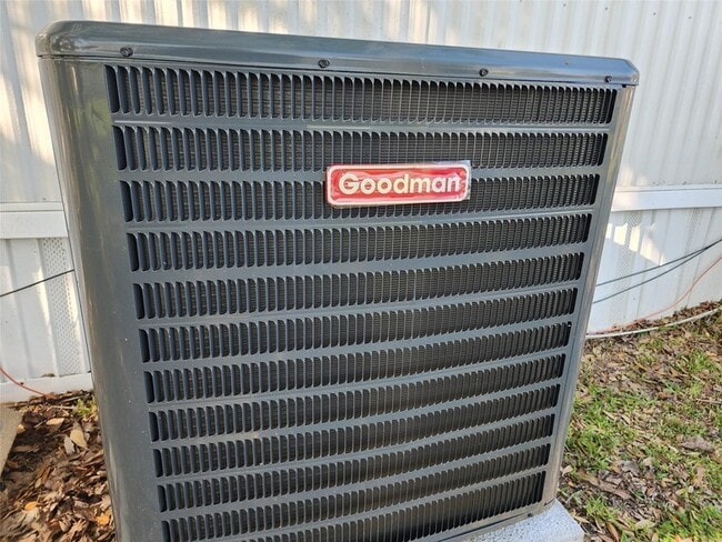 Building Photo - 17118 Choctaw Dr