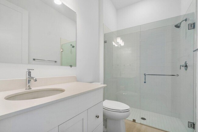 Building Photo - 12289 Waterstone Cir