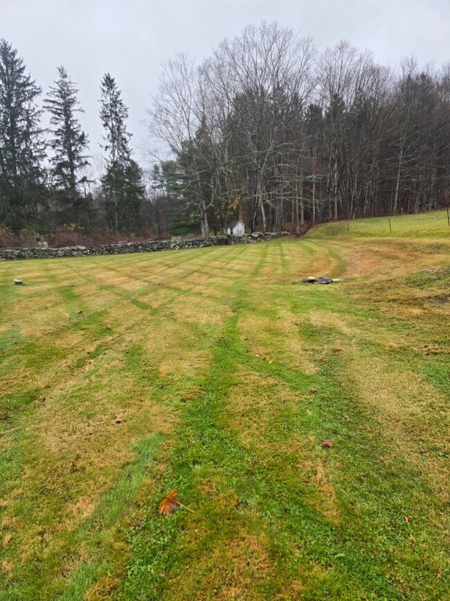 Building Photo - 48 River Rd