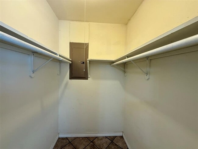 Building Photo - 1506 Big Meadow Dr