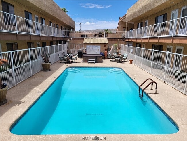 Building Photo - 454 Riverfront Dr