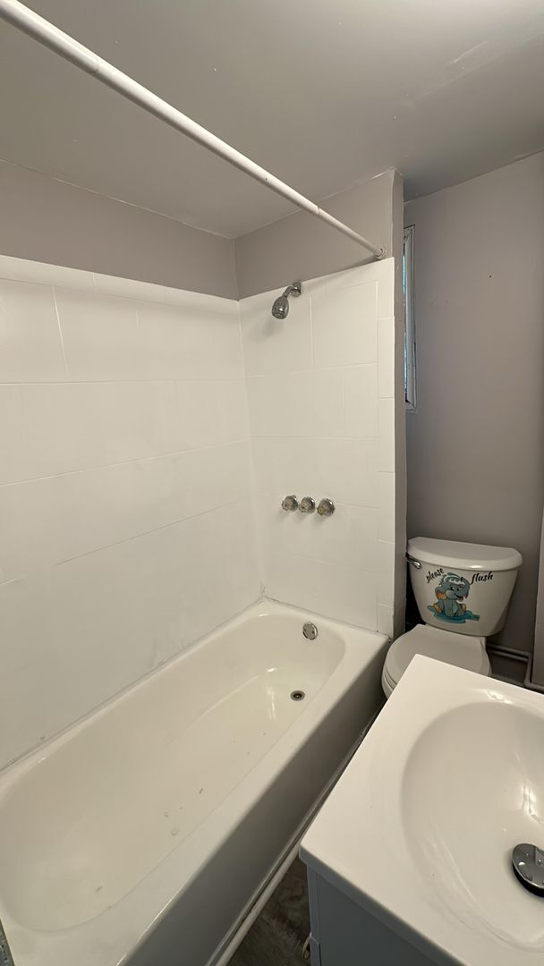 Building Photo - 89 Poplar St