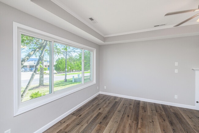 Building Photo - 1805 Mills Dr