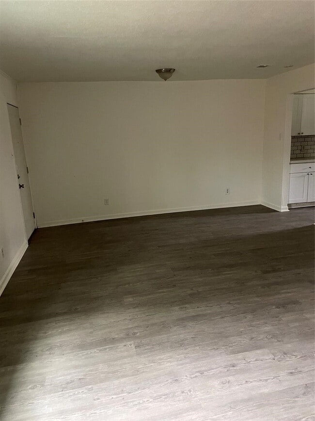 Building Photo - 9322 Nyssa St