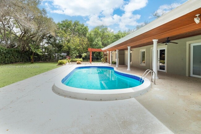 Building Photo - 6551 SW 126th St