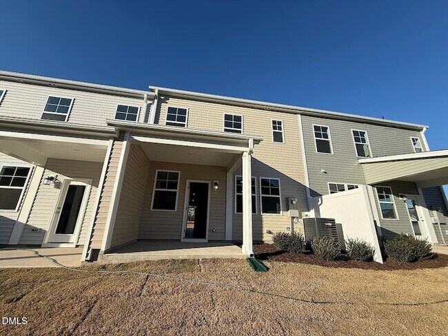 Building Photo - 205 Lily Patch Ln