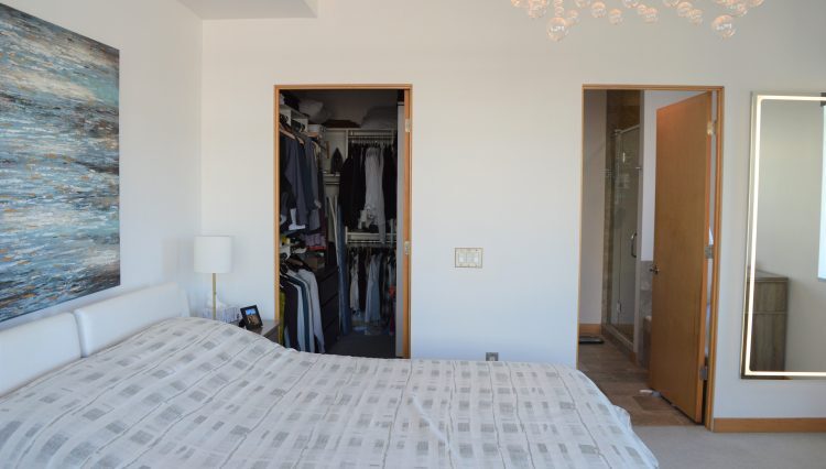 Building Photo - 309 W Washington Ave