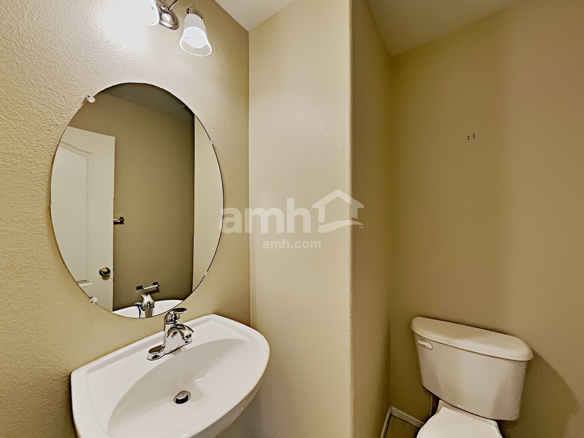 Building Photo - 10268 June Flower Dr