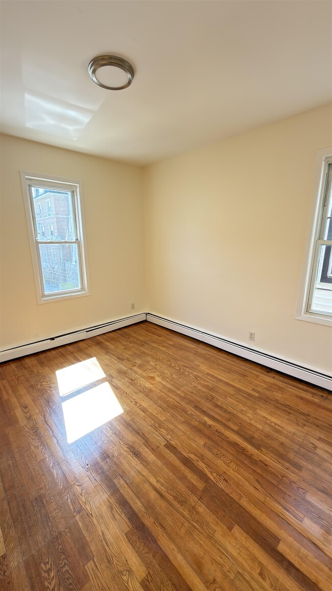 Building Photo - 217 62nd St