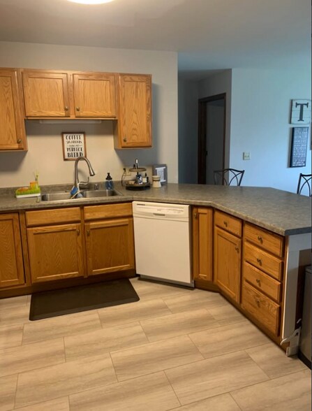 Building Photo - 1341 Glenn Pl