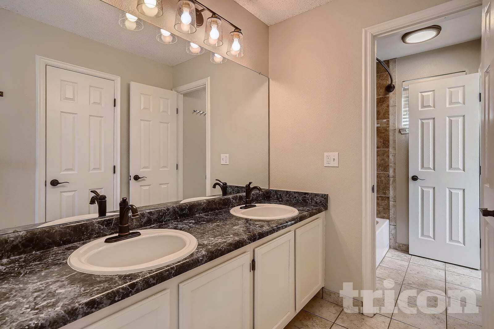 Building Photo - 12155 Monaco Dr