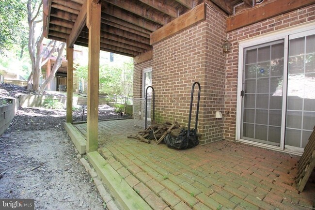 Building Photo - 6032 Kelsey Ct