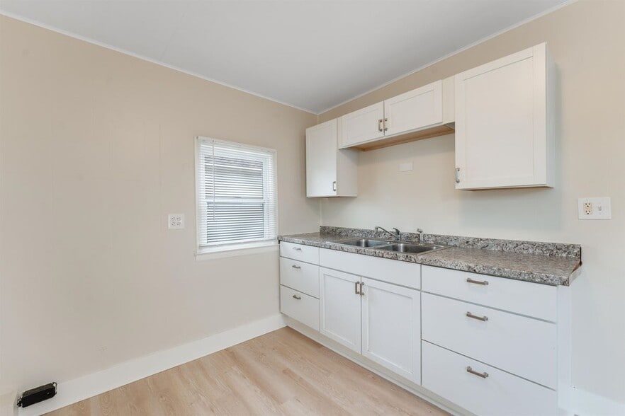 Building Photo - 24646 Tuscany Ave