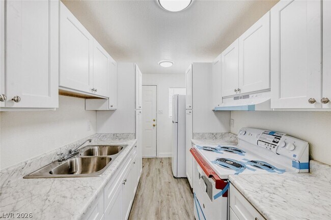 Building Photo - 1014 N 4th St