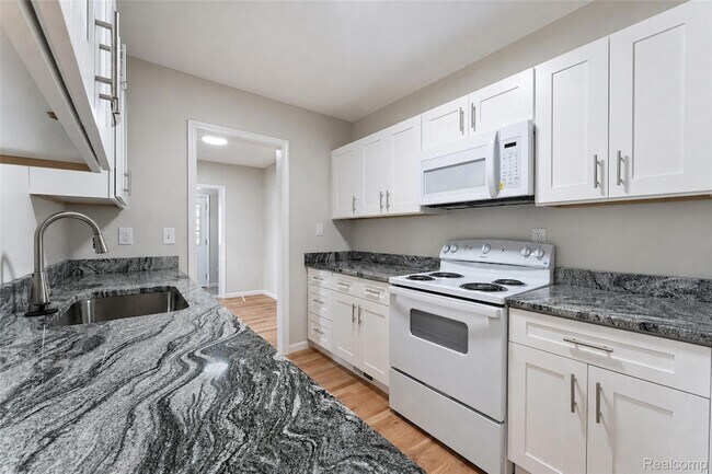 Building Photo - 5712 Drexel St
