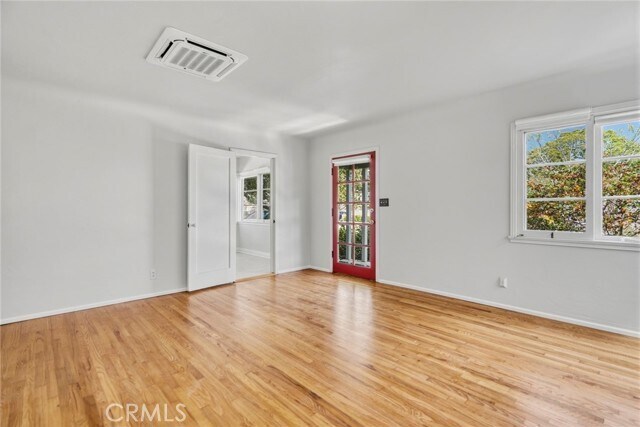 Building Photo - 171 Costa Mesa St