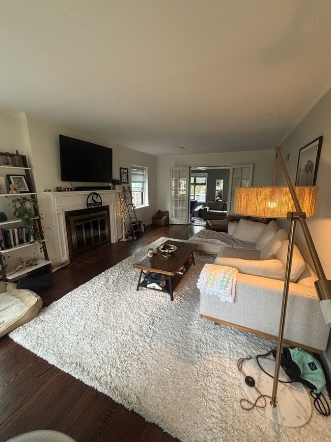 Building Photo - 290 Elm Park Ave