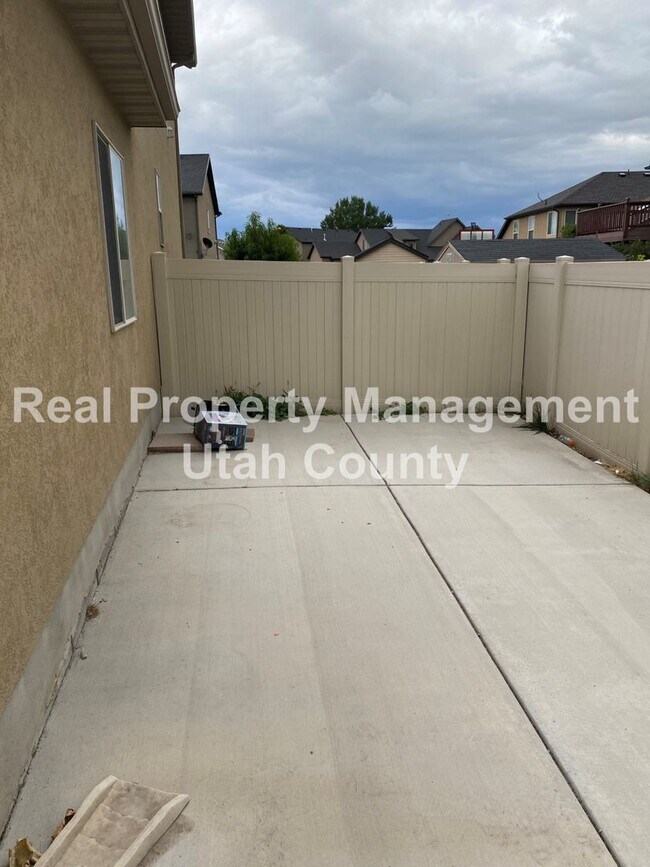 Building Photo - Beautiful 4 Bedroom home in Lehi