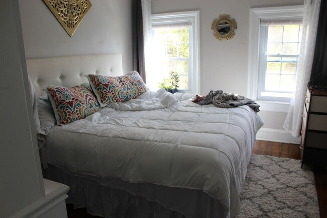 Building Photo - 319-321 S. Washington Street