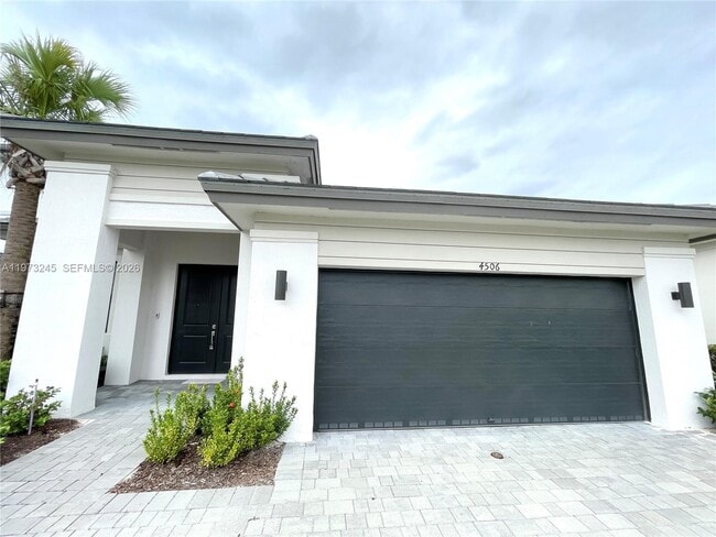 Building Photo - 4506 SW 174th Ave