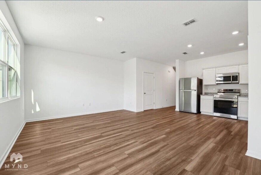 Building Photo - 3021 Fulong Dr