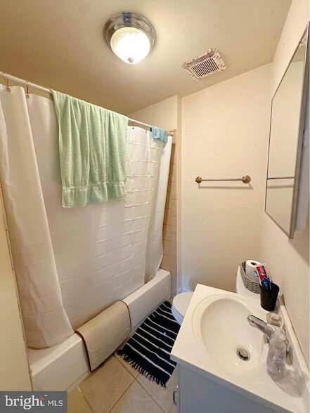 Building Photo - 3900 Terrace St