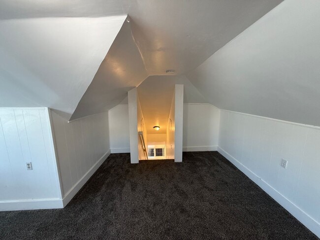 Building Photo - 3 Bed 1.5 Bath Pet Friendly Home in Monroe