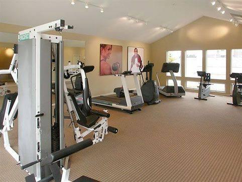 Building Photo - 2 bedroom in BLOOMINGDALE IL 60108