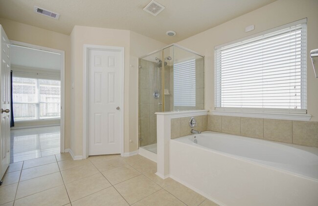 Building Photo - 15115 Russet Bend Ln