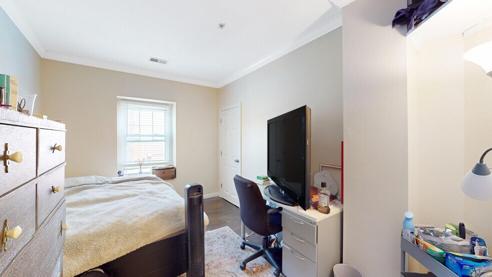 Building Photo - 712 Shawmut Ave