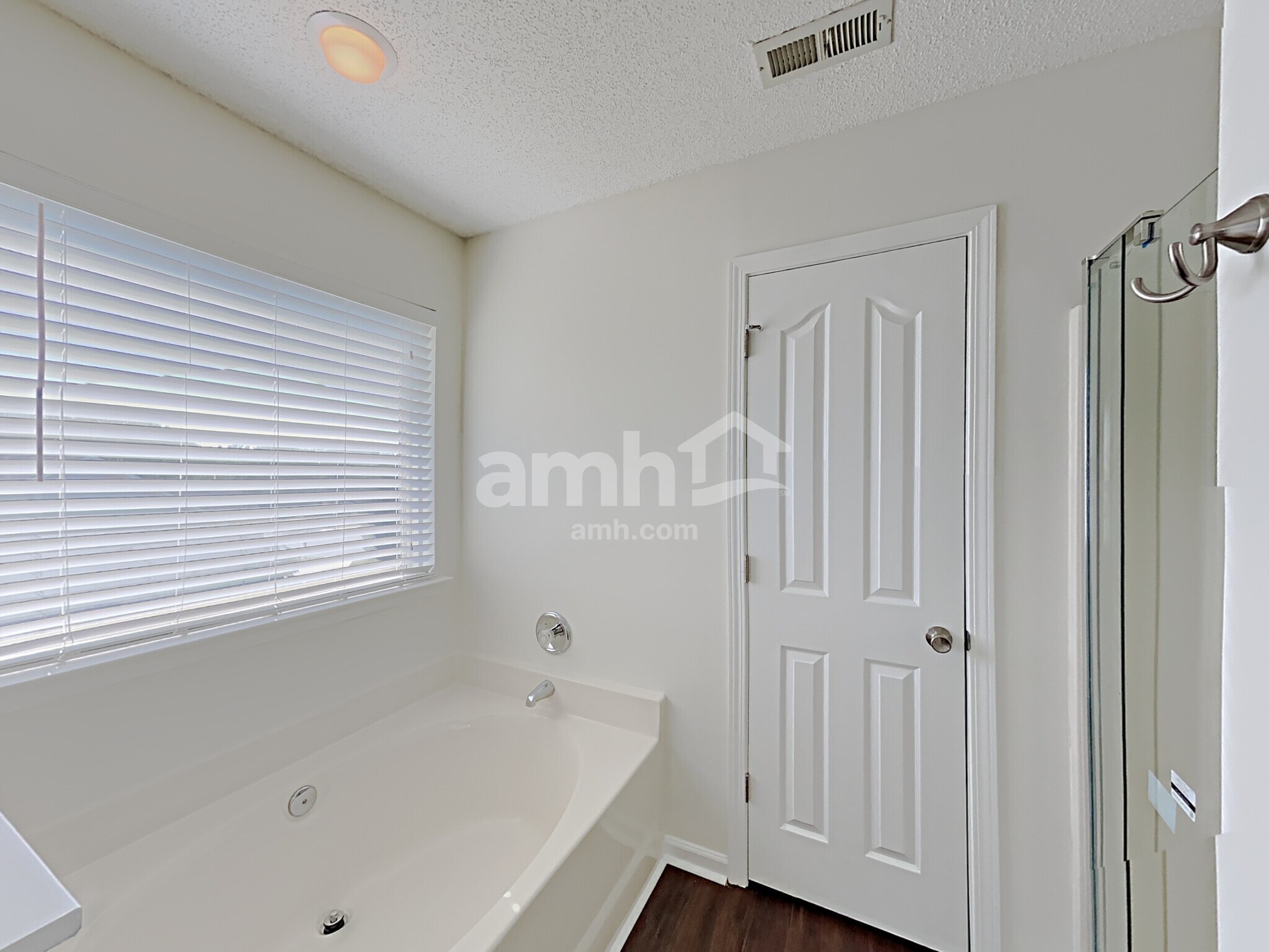 Building Photo - 3927 Bayse Ct