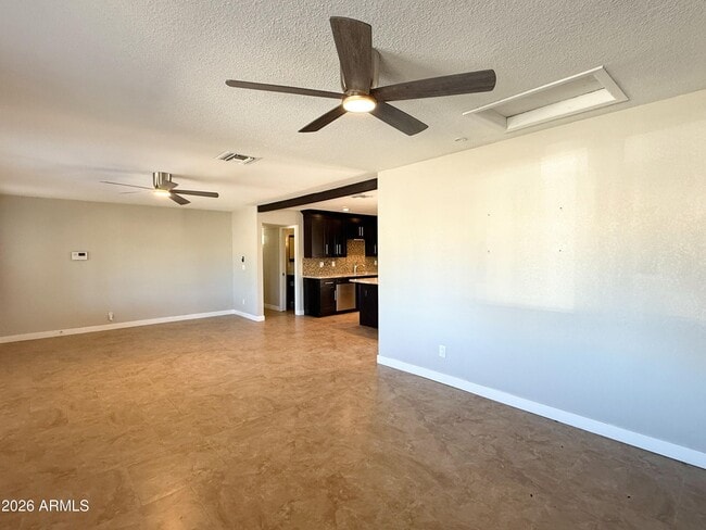 Building Photo - 7413 E Roosevelt St