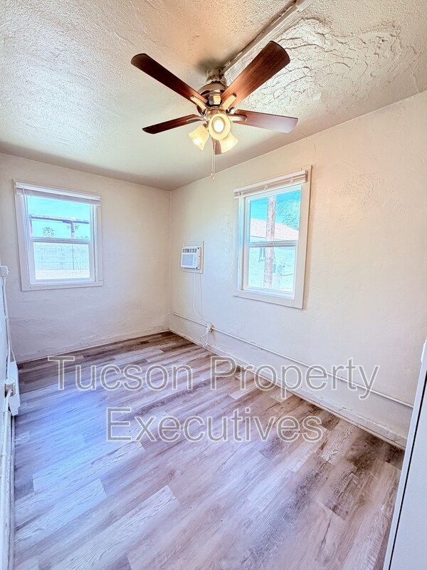 Building Photo - 234 E 32nd St