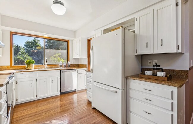 Building Photo - 2583 Pimlico Dr