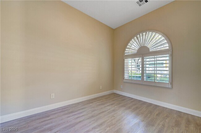 Building Photo - 229 Muldowney Ln
